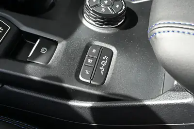 Ford Ranger MS/RT 2.3 Eco Boost e-4WD — Pick-up hybride rechargeable 281 ch, quasi neuf — Miniatura 18