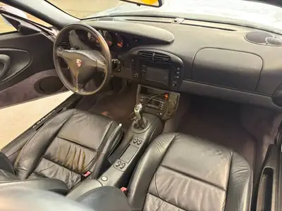 Porsche 911 3.4 Carrera 4 — Cabriolet mythique, moteur révisé, transmission manuelle — arrière