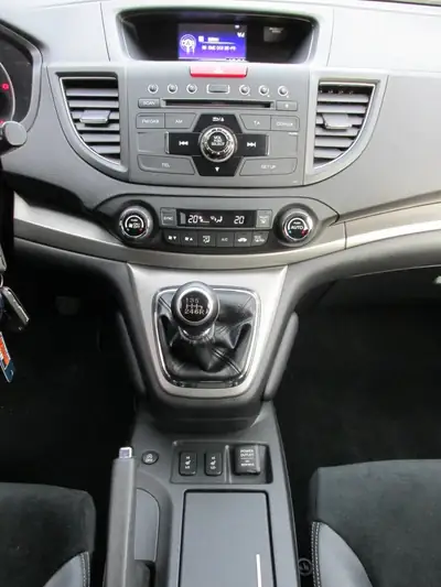 Honda CR-V 2.2 i-DTEC Lifestyle 4WD — SUV fiable, diesel économe et sans sinistre — interior