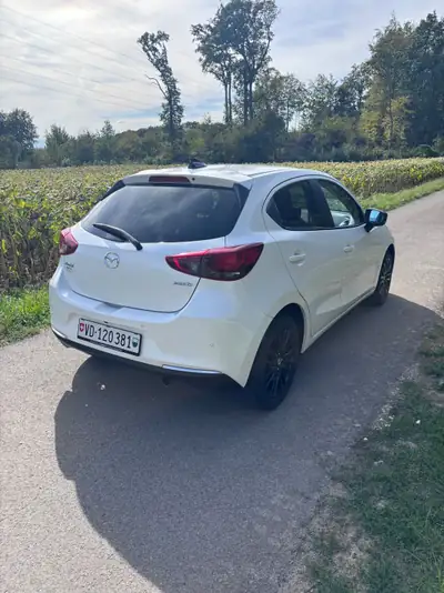 Mazda 2 1.5 90 Homura — Citadine fiable, automatique, faible kilométrage — intérieur