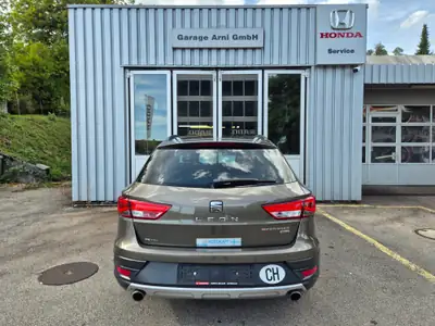 SEAT Leon 1.8 TSI 4Drive — Monospace agile, transmission DSG, faible kilométrage — détail