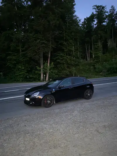 Alfa Romeo Giulietta 1750 TBi Quadrifoglio Verde — Sportive italienne, 188'000 km — Außenansicht