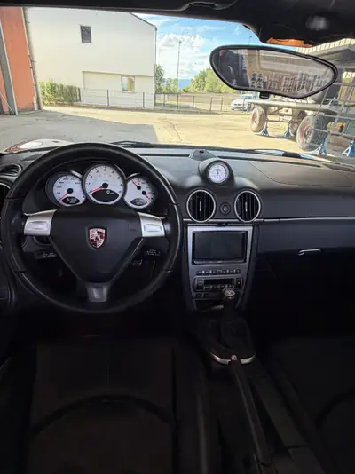 Porsche 718 Boxster 3.4 295 S — Roadster légendaire, moteur atmosphérique puissant — vue extérieure