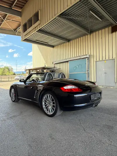 Porsche 718 Boxster 3.4 295 S — Roadster légendaire, moteur atmosphérique puissant — intérieur
