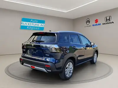Suzuki S-Cross 1.4T Piz Sulai Hybrid 4x4 — SUV compact hybride, 20 km seulement — interni