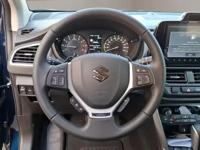 Suzuki S-Cross 1.4T Piz Sulai Hybrid 4x4 — SUV compact hybride, 20 km seulement — Miniatura 7