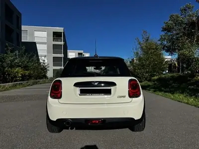 MINI Cooper 1.5i — Coupé urbain dynamique, 75'000 km, boîte auto — vista posteriore