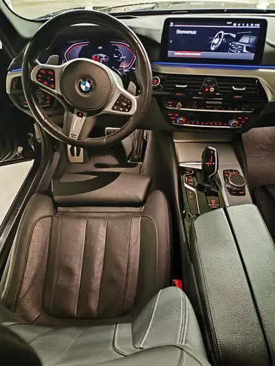 BMW 520d xDrive Touring — Hybride 48V, Pack M Sport, état irréprochable — cruscotto