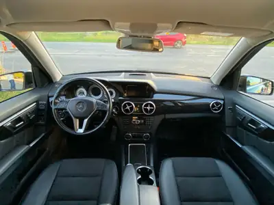 Mercedes-Benz GLK 220 CDI BlueTec 4matic — SUV compact diesel performant, sans sinistre — intérieur