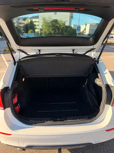 BMW X1 xDrive 18d — SUV compact 4x4, fiable et économe — Heckansicht