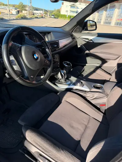 BMW X1 xDrive 18d — SUV compact 4x4, fiable et économe — Armaturenbrett