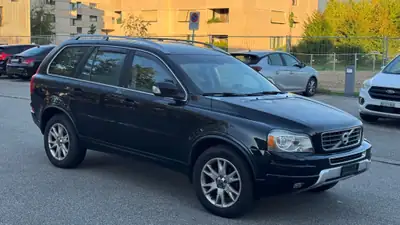 Volvo XC90 2.4 D5 Executive 7 places — SUV premium diesel AWD, 195000 km — arrière