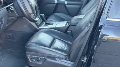 Volvo XC90 2.4 D5 Executive 7 places — SUV premium diesel AWD, 195000 km — côté