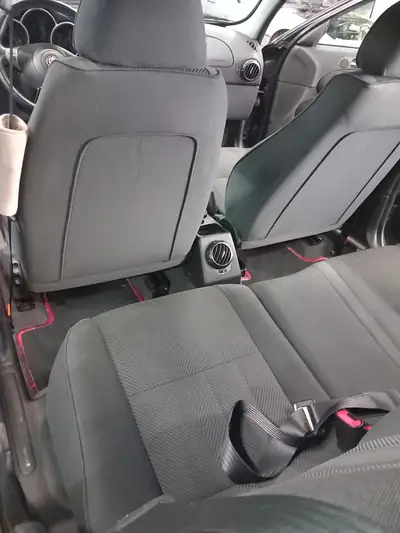 Alfa Romeo 147 1.6 TS 105 Impulso — Berline italienne compacte, entretien maîtrisé — Armaturenbrett
