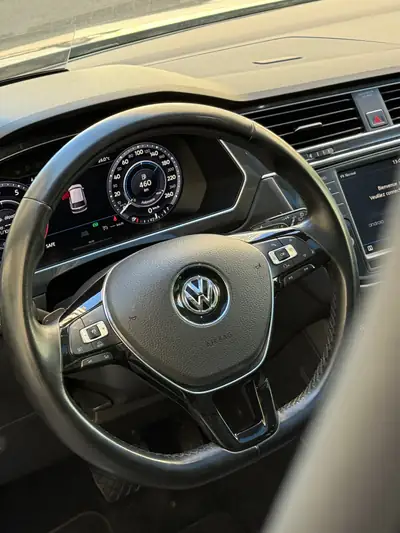 VW Tiguan 2.0 TSI Highline 4Motion — SUV polyvalent, toit panoramique et équipements premium — Miniatura 10