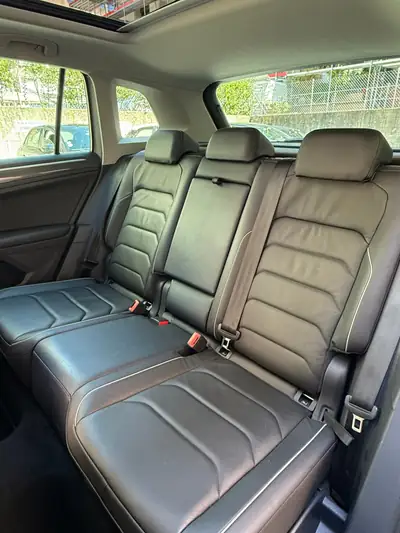 VW Tiguan 2.0 TSI Highline 4Motion — SUV polyvalent, toit panoramique et équipements premium — Miniatura 16