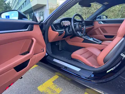 Porsche 911 Carrera 3.0 PDK 2024 — 394 ch, faible kilométrage, équipement sport premium — Miniature 7