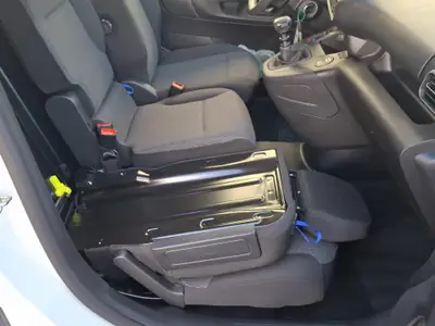 Citroën Berlingo M 1.2 PureTech 110 — Utilitaire compact performant et économique — Miniatura 12