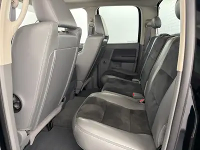 Dodge Ram 1500 SRT-10 — Monstre américain 507 ch, exemplaire rare en configuration 4 portes — Detail