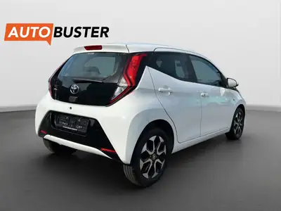 Toyota Aygo 1.0 VVT-i X-shift Trend — Citadine maligne, peu kilométrée et garantie 10 ans — tableau de bord