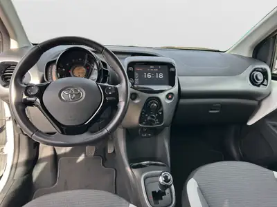 Toyota Aygo 1.0 VVT-i X-shift Trend — Citadine maligne, peu kilométrée et garantie 10 ans — Miniature 12