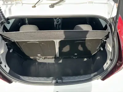 Toyota Aygo 1.0 VVT-i X-shift Trend — Citadine maligne, peu kilométrée et garantie 10 ans — Miniature 15