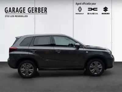 Suzuki Vitara 1.4 T Compact+ Hybrid 4x4 — SUV compact hybride essence avec transmission automatique — Innenraum