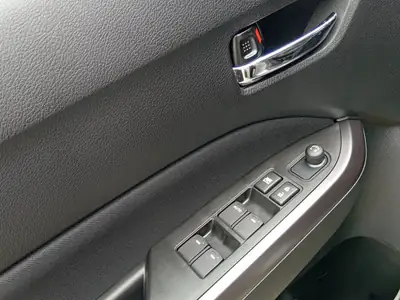 Suzuki Vitara 1.4 T Compact+ Hybrid 4x4 — SUV compact hybride essence avec transmission automatique — Miniatur 11