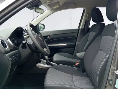 Suzuki Vitara 1.4 T Compact+ Hybrid 4x4 — SUV compact hybride essence avec transmission automatique — Miniatur 10