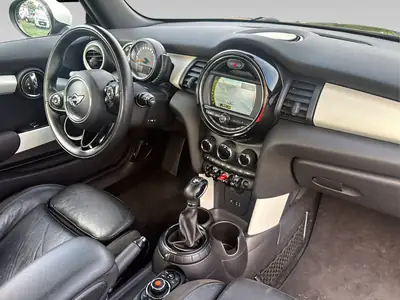 MINI Cooper Classic Edition Steptronic — Citadine dynamique, très bon état, garantie 12 mois — Miniature 11