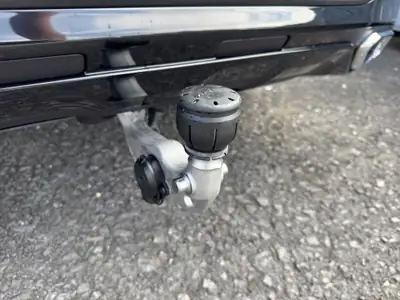 Mercedes-Benz GLC 400 e AMG Line — SUV hybride rechargeable, performant et écologique — Miniatura 20