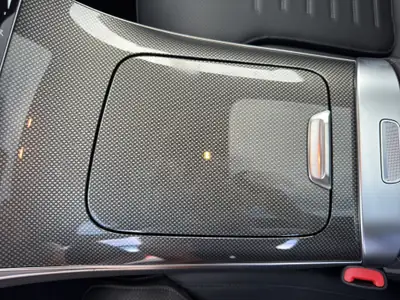 Mercedes-Benz GLC 400 e AMG Line — SUV hybride rechargeable, performant et écologique — Miniatura 21