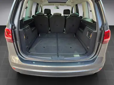 VW Sharan 2.0 TDI 184 PS — Monospace 7 places, toit panoramique, facelift 2015 — Miniature 22