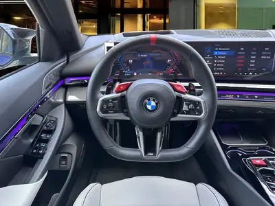 BMW M5 xDrive 2026 — Berline haute performance hybride rechargeable, seulement 6500 km — Miniatura 16