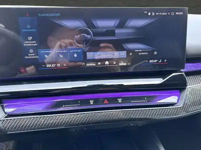 BMW M5 xDrive 2026 — Berline haute performance hybride rechargeable, seulement 6500 km — Miniatura 19