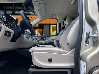 Mercedes-Benz V 300 d Exclusive — Van premium 7 places, suspension pneumatique, 5000 km — Miniature 12