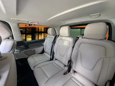 Mercedes-Benz V 300 d Exclusive — Van premium 7 places, suspension pneumatique, 5000 km — Miniature 13