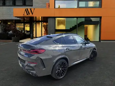 BMW X6 M60i M Sport Pro 2025 — SUV coupé haute performance, 530 ch, seulement 6500 km — tableau de bord