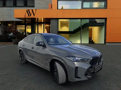 BMW X6 M60i M Sport Pro 2025 — SUV coupé haute performance, 530 ch, seulement 6500 km — détail