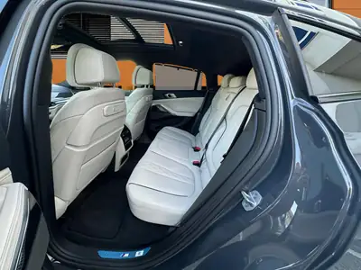 BMW X6 M60i M Sport Pro 2025 — SUV coupé haute performance, 530 ch, seulement 6500 km — Miniature 11