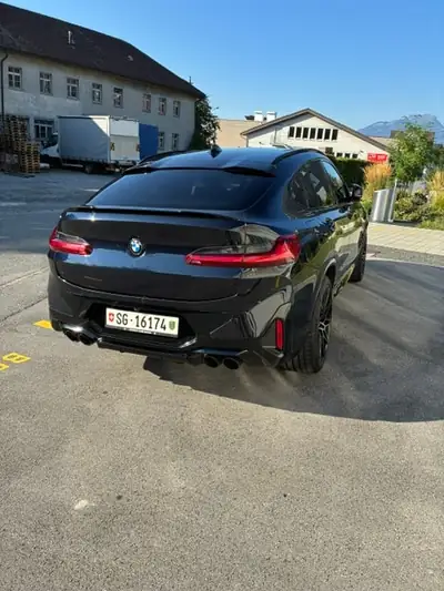 BMW X4M M Competition 2023 — 510 ch, Toutes Options, Historique sans accident — Seitenansicht