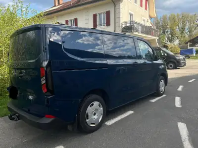 Ford Transit Custom 2.0 EcoBlue 110 — Utilitaire premium avec aménagements Würth — Heckansicht
