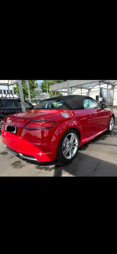 Audi TT 2.0 TFSI S-Tronic — Cabriolet sportif légendaire, sans accident — côté