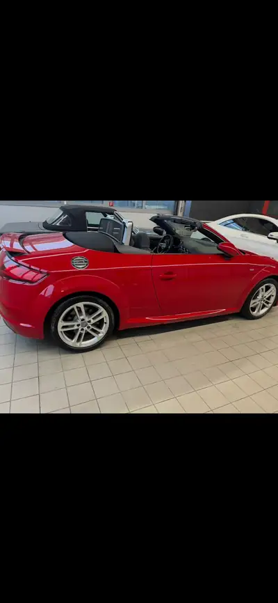 Audi TT 2.0 TFSI S-Tronic — Cabriolet sportif légendaire, sans accident — intérieur