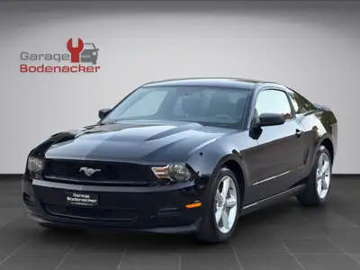 Ford Mustang 3.7 V6 Coupé — Muscle-car américain, frais du service et MFK — Seitenansicht