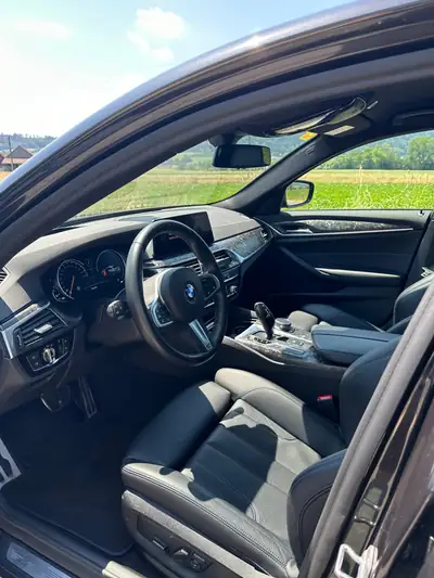 BMW 520d xDrive — Berline premium diesel, faible kilométrage et traction intégrale — détail