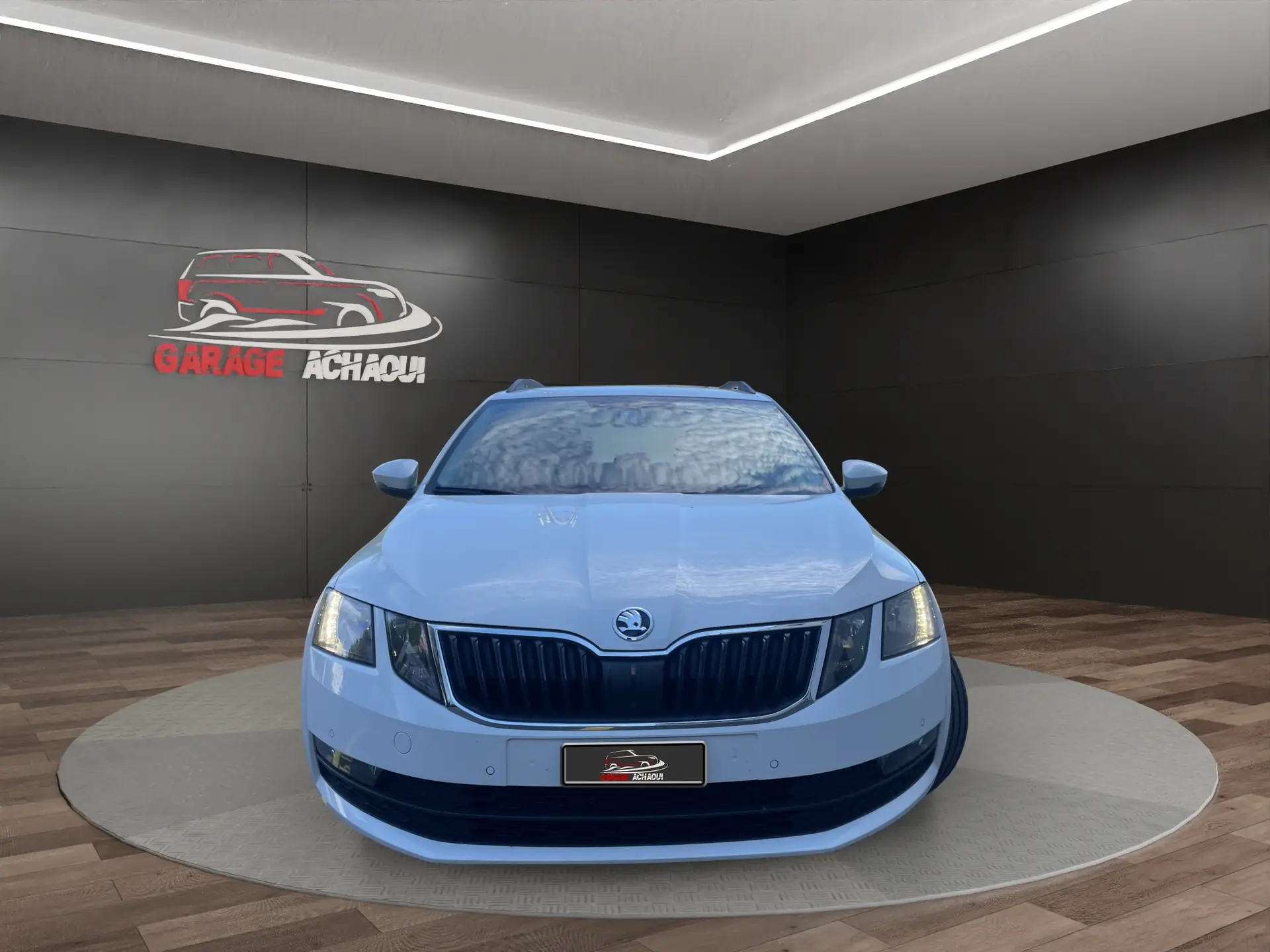 Skoda Octavia Combi 2.0 TDI — Monospace familial fiable, 132 000 km, sans sinistre
