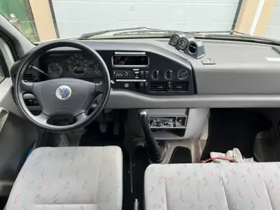 VW LT 2.5 TDI — Utilitaire spacieux, 12 places, moteur fiable — arrière