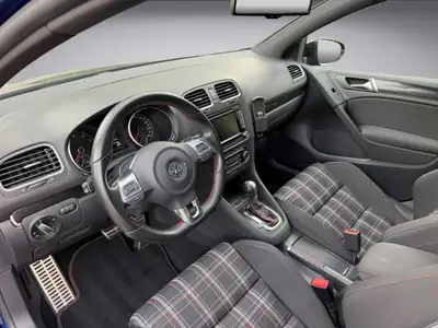 VW Golf 2.0 TSI GTI Edition 35 — Sportive polyvalente, 235 ch et très bien équipée — Miniature 9