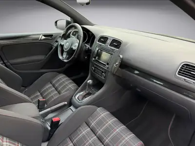 VW Golf 2.0 TSI GTI Edition 35 — Sportive polyvalente, 235 ch et très bien équipée — Miniature 15